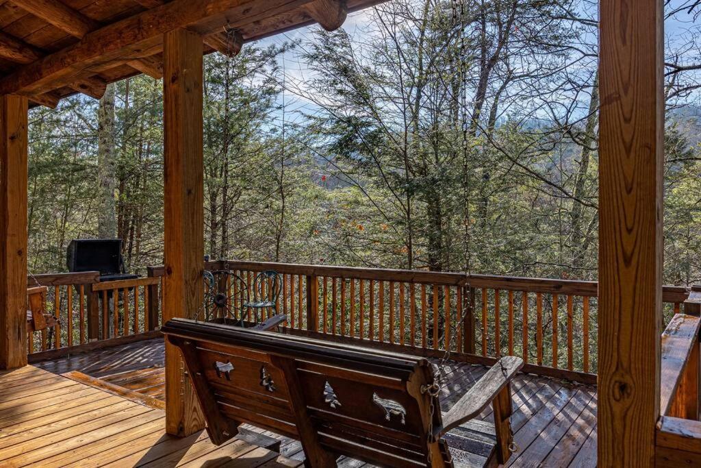 Very Private, Real Log Cabin With Hot Tub! Sevierville Exterior photo
