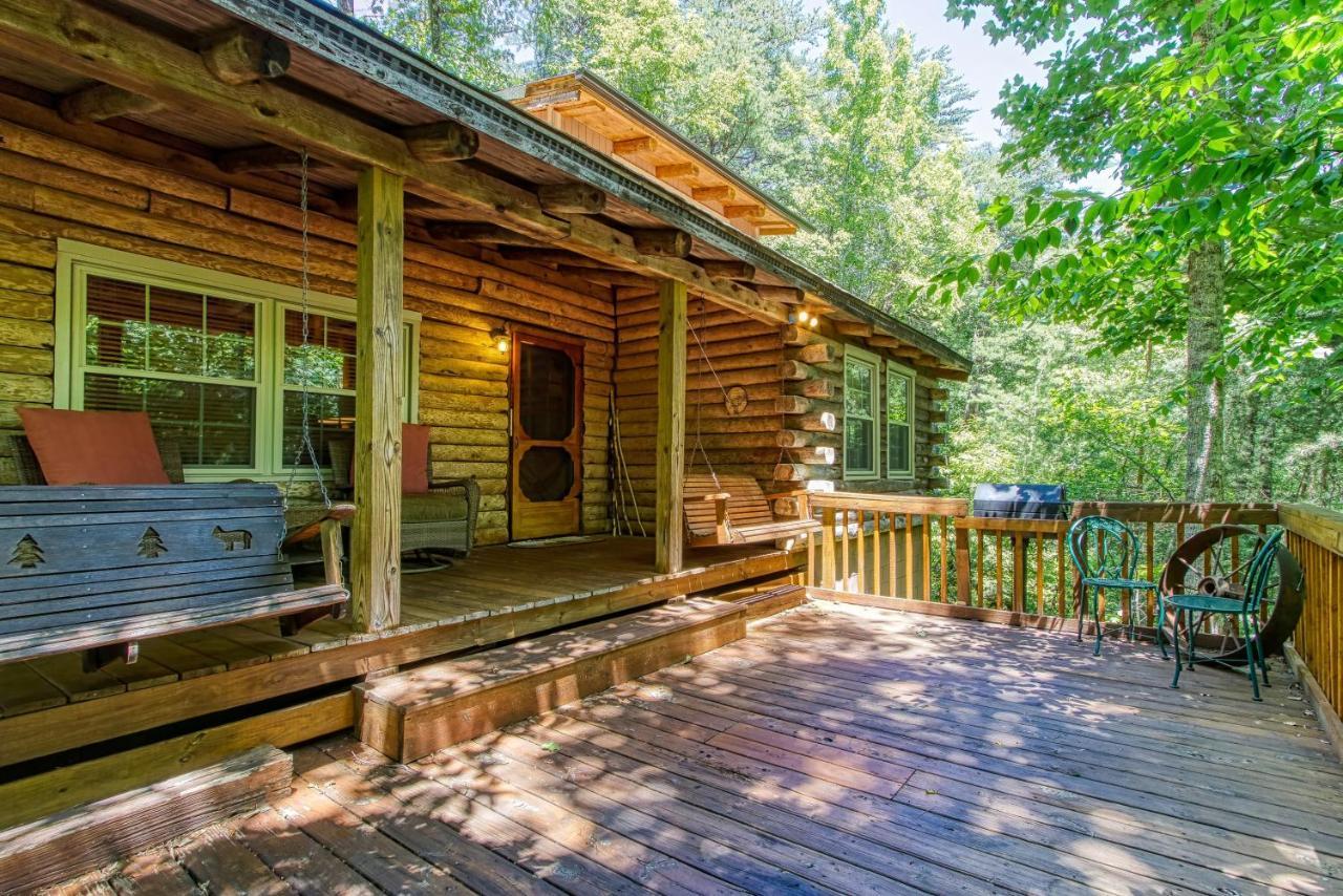 Very Private, Real Log Cabin With Hot Tub! Sevierville Exterior photo