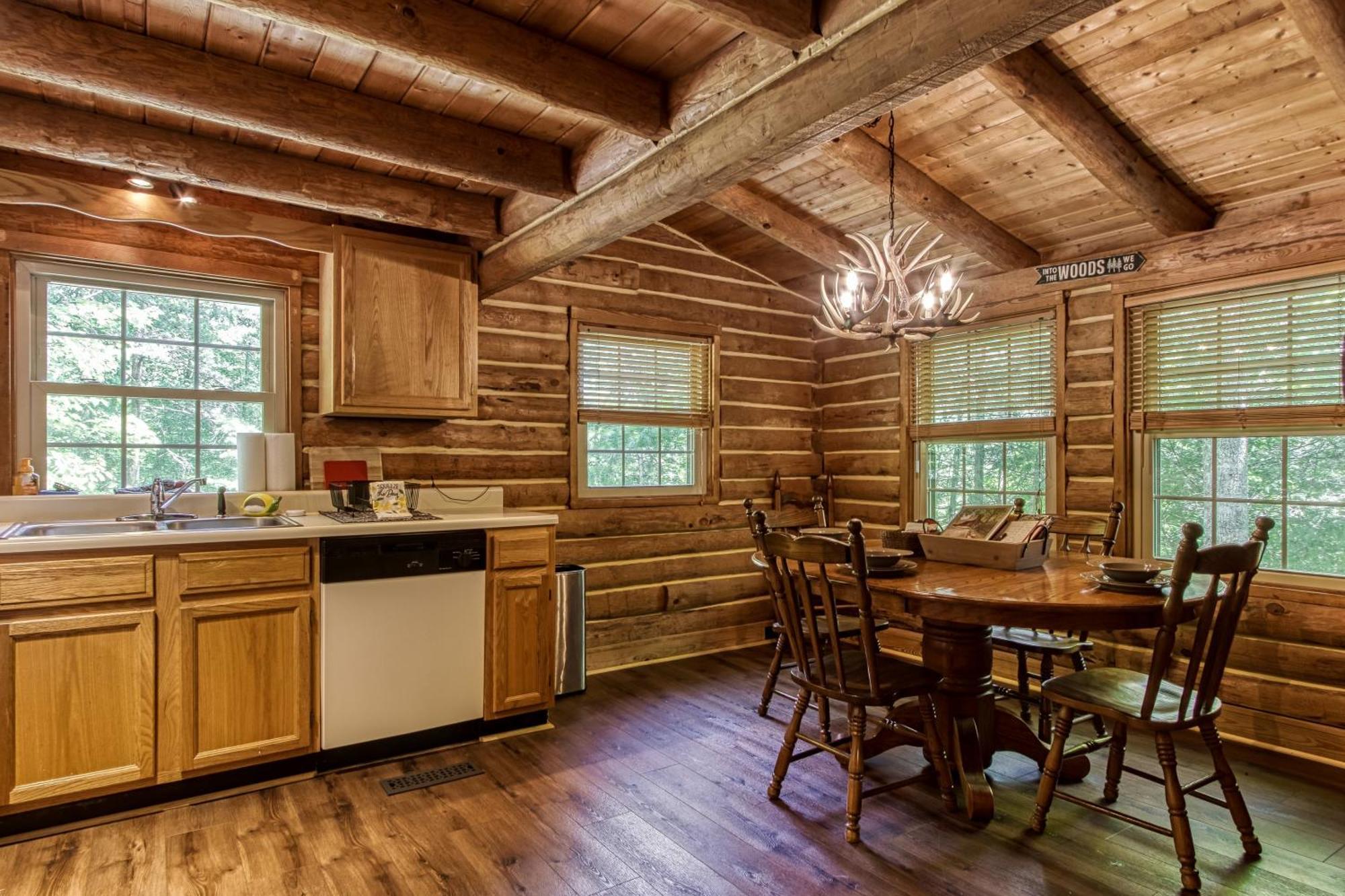 Very Private, Real Log Cabin With Hot Tub! Sevierville Exterior photo